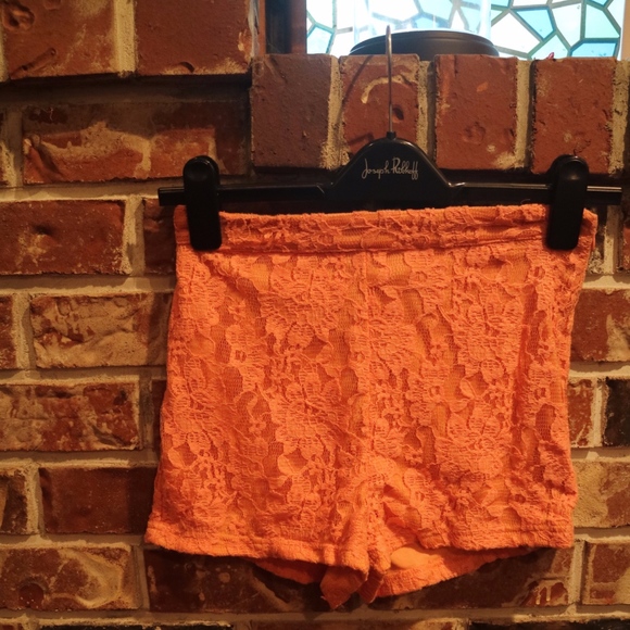 Pink High Waisted F21 Shorts - Picture 1 of 1